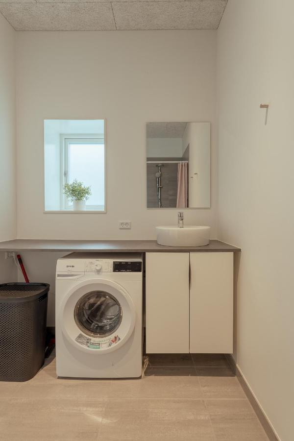 New 2 Bedroom Apt - Ocean And Mountain View トースハウン エクステリア 写真
